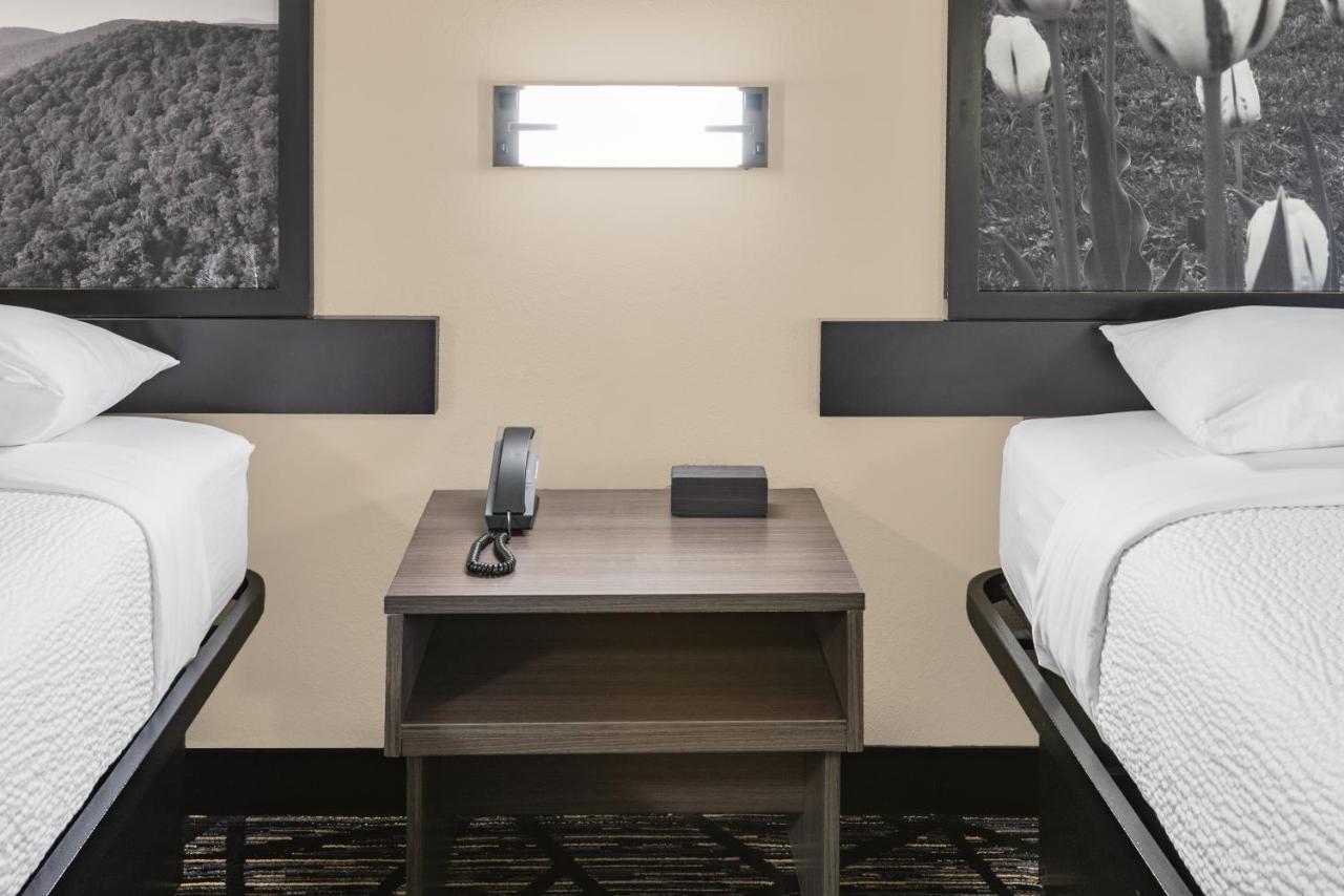 Super 8 By Wyndham Σάρλοτσβιλ Εξωτερικό φωτογραφία